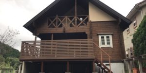 ログハウスに最適なウッドデッキは？