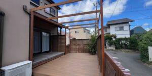 天然芝よりウッドデッキ＋人工芝がいいね！